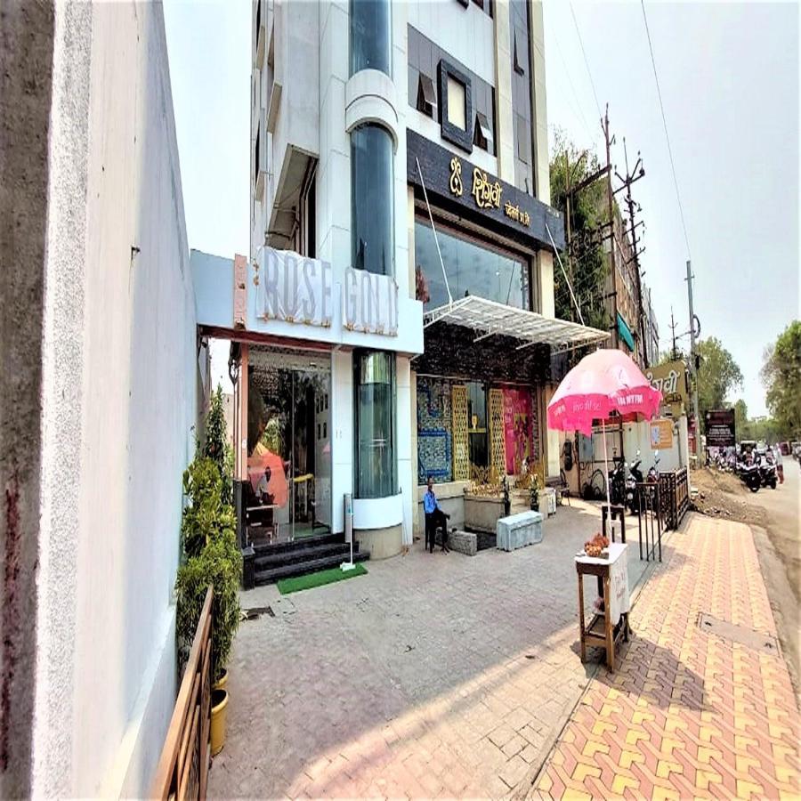 Hotel Rose Gold Ahmednagar Kültér fotó