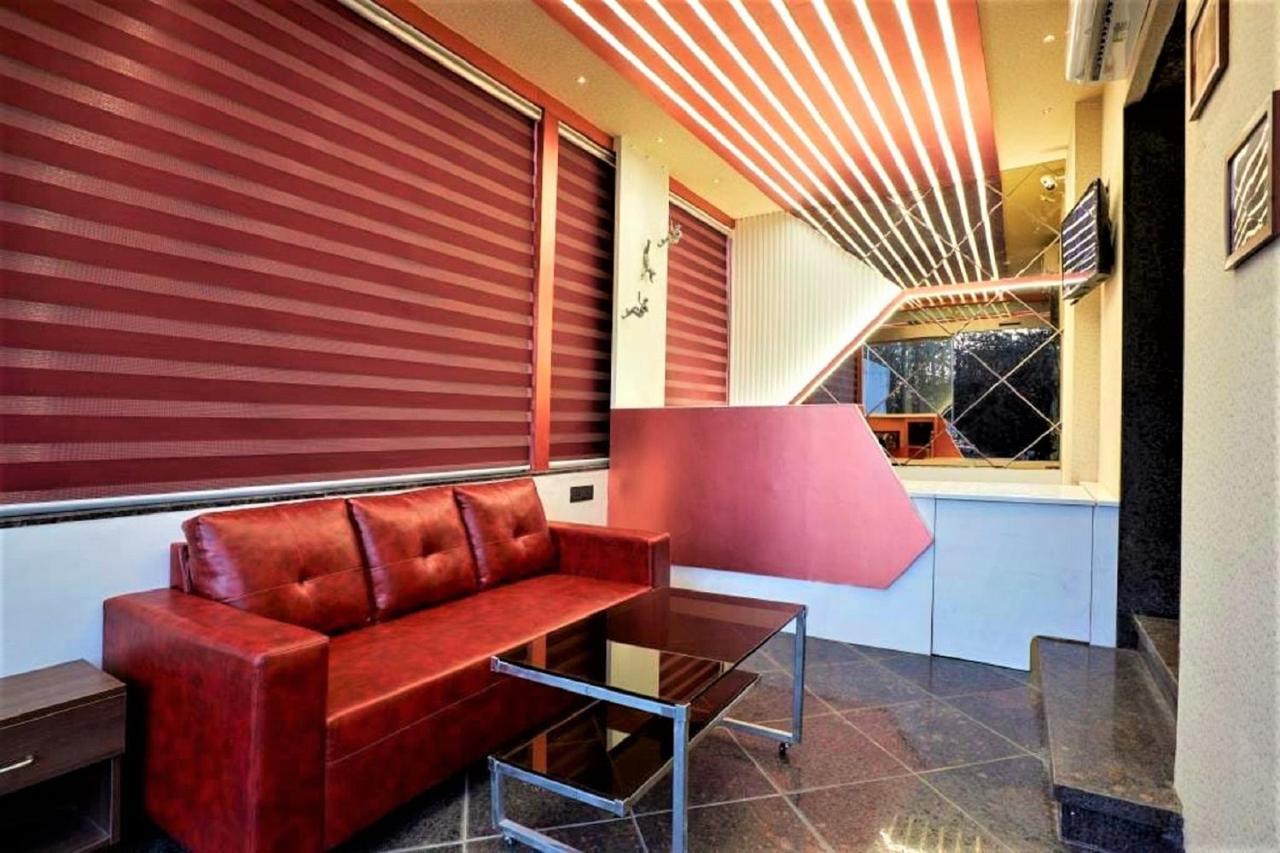 Hotel Rose Gold Ahmednagar Kültér fotó